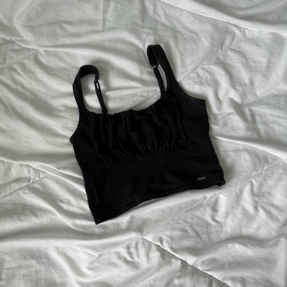 hollister black cropped ruffle going out tank top extra small
